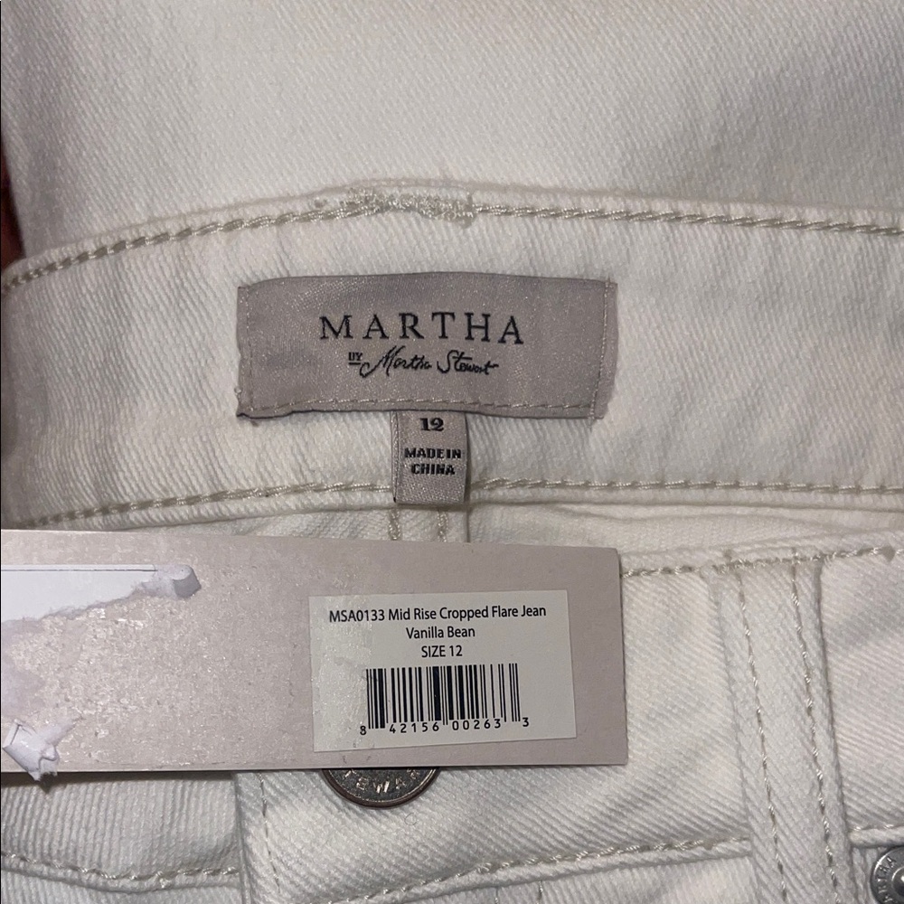 Martha by Martha Stewart Mid Rise Cropped Cream Flare Jeans Vanilla Bean - Picture 2 of 5